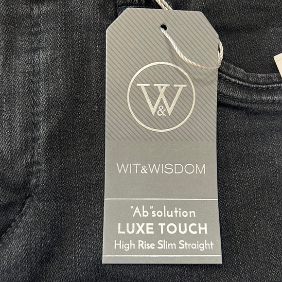 Wit & Wisdom Black Luxe Touch High Rise Slim Straight Jeans - Picture 5 of 10